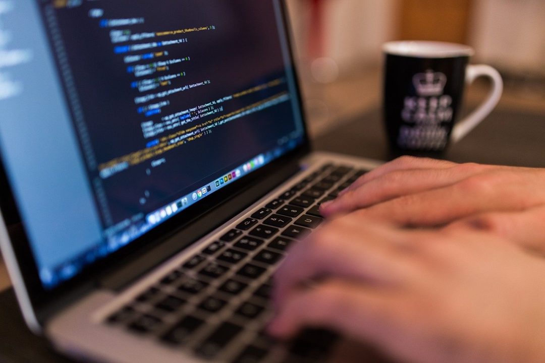 Pot la IA substituir els humans? Per què és important aprendre a programar?
